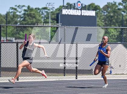 Thumbnail 2 in UIL 6A Track & Field Area 13&14 (4x100M) photogallery.