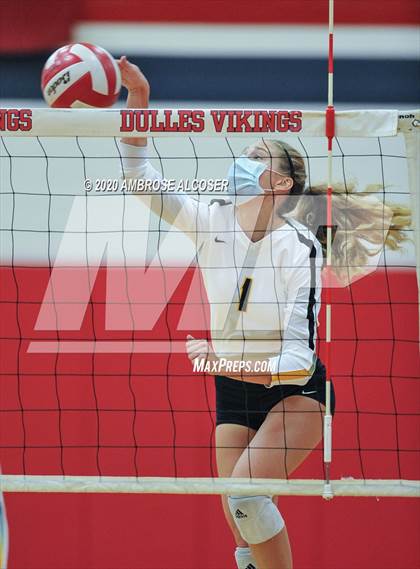 Thumbnail 3 in St. Agnes Academy @ Fort Bend Dulles photogallery.
