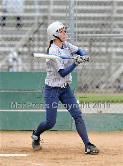 Thumbnail 2 in Alhambra vs. Casa Roble (Victory Pre-Season Tournament) photogallery.
