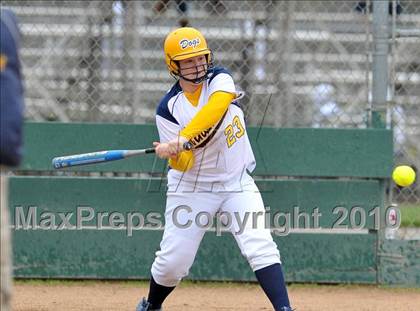 Thumbnail 3 in Alhambra vs. Casa Roble (Victory Pre-Season Tournament) photogallery.