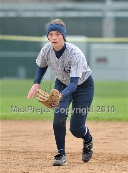 Thumbnail 1 in Alhambra vs. Casa Roble (Victory Pre-Season Tournament) photogallery.