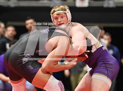 Thumbnail 3 in UIL 5A/6A State Championships photogallery.