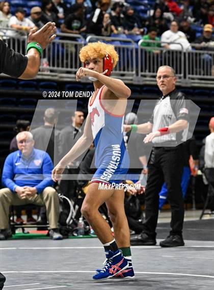Thumbnail 2 in UIL 5A/6A State Championships photogallery.