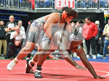 Thumbnail 3 in UIL 5A/6A State Championships photogallery.