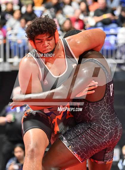 Thumbnail 2 in UIL 5A/6A State Championships photogallery.