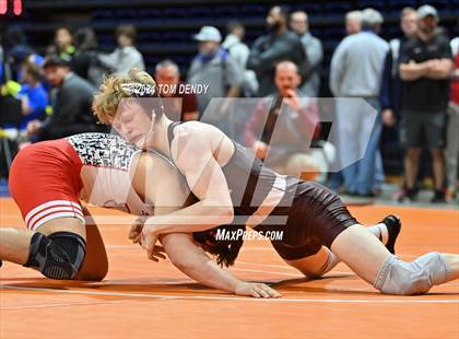 Thumbnail 1 in UIL 5A/6A State Championships photogallery.