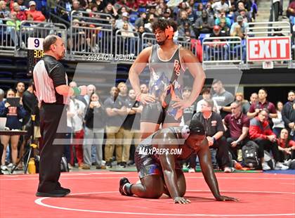 Thumbnail 3 in UIL 5A/6A State Championships photogallery.