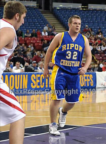Thumbnail 1 in Ripon Christian vs. Victory Christian (CIF SJS D5 Final) photogallery.