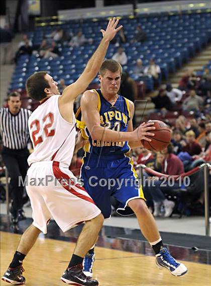 Thumbnail 3 in Ripon Christian vs. Victory Christian (CIF SJS D5 Final) photogallery.