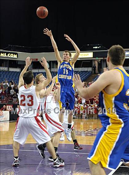 Thumbnail 3 in Ripon Christian vs. Victory Christian (CIF SJS D5 Final) photogallery.