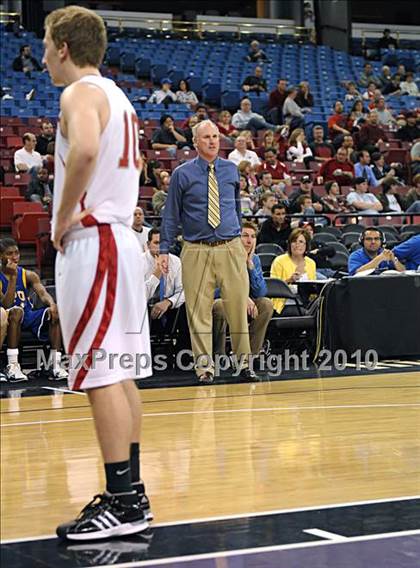 Thumbnail 3 in Ripon Christian vs. Victory Christian (CIF SJS D5 Final) photogallery.