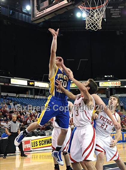 Thumbnail 2 in Ripon Christian vs. Victory Christian (CIF SJS D5 Final) photogallery.