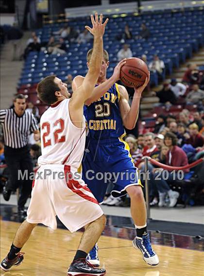 Thumbnail 2 in Ripon Christian vs. Victory Christian (CIF SJS D5 Final) photogallery.
