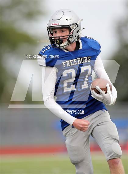 Thumbnail 3 in Chester @ Freeburg photogallery.