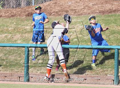 Thumbnail 2 in Huntington Beach vs. Trinity Christian (National High School Invitational) photogallery.