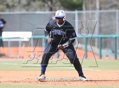Thumbnail 3 in Huntington Beach vs. Trinity Christian (National High School Invitational) photogallery.