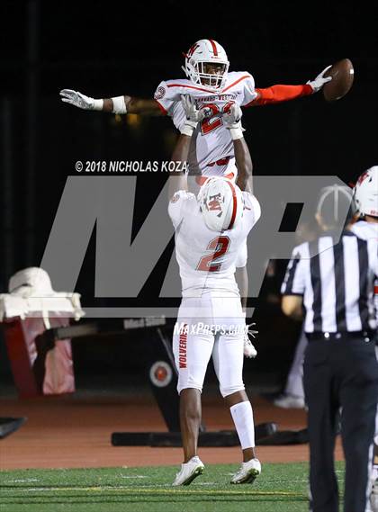 Thumbnail 1 in Harvard-Westlake vs. Burroughs photogallery.