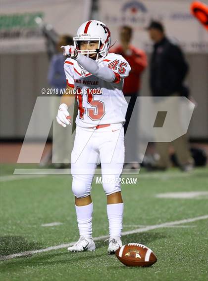 Thumbnail 3 in Harvard-Westlake vs. Burroughs photogallery.