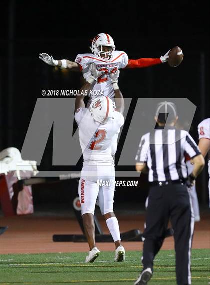 Thumbnail 3 in Harvard-Westlake vs. Burroughs photogallery.