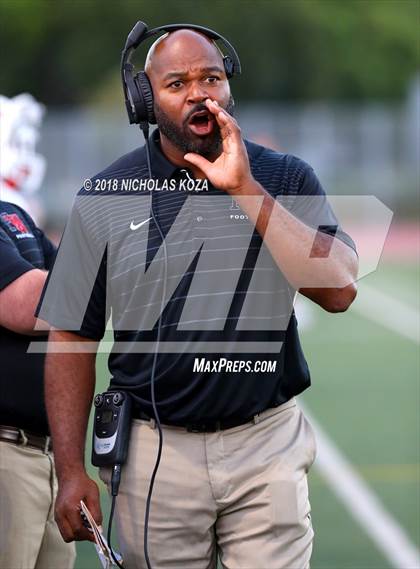 Thumbnail 3 in Harvard-Westlake vs. Burroughs photogallery.