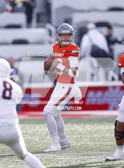 Thumbnail 2 in Lone Peak vs Skyridge (UHSAA 6A Semifinal) photogallery.