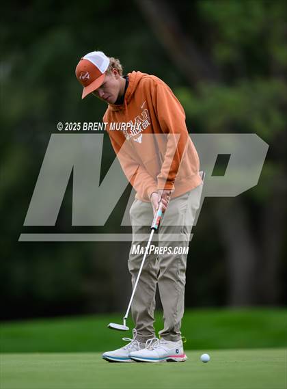 Thumbnail 2 in CHSAA 4A Finals - Day 1 photogallery.