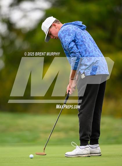 Thumbnail 2 in CHSAA 4A Finals - Day 1 photogallery.