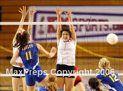 Thumbnail 2 in Castilleja vs. Bakersfield Christian (State D5 Final)  photogallery.