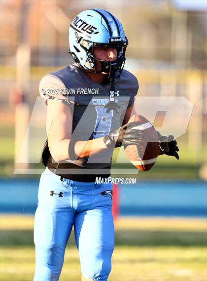 Thumbnail 3 in JV: Yuma Catholic (Freshman) @ Cactus photogallery.
