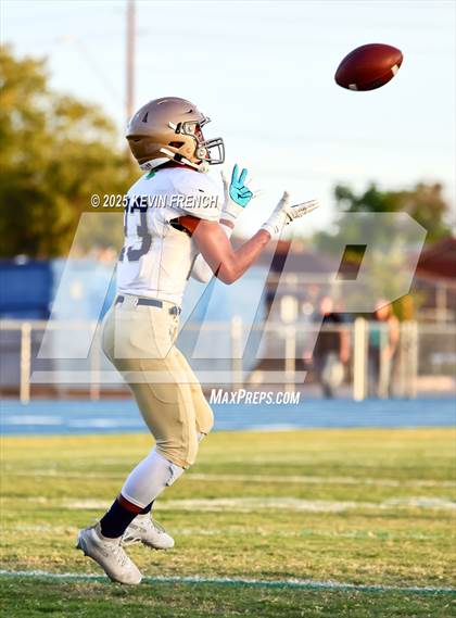 Thumbnail 2 in JV: Yuma Catholic (Freshman) @ Cactus photogallery.