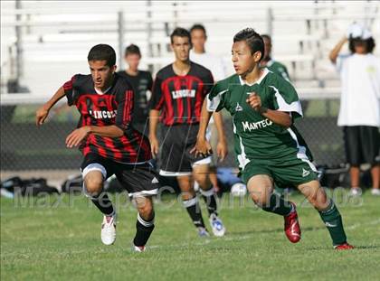 Thumbnail 2 in Lincoln @ Manteca photogallery.