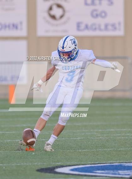 Thumbnail 3 in Trinity Valley vs. Southwest Christian photogallery.