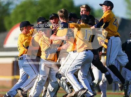 Thumbnail 3 in Sutherland vs. Aquinas Institute (Section 5 Class A2 Final) photogallery.