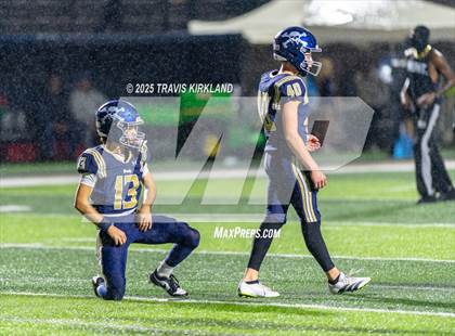 Thumbnail 3 in Briarwood Christian vs. Moody (AHSAA 5A Round 3) photogallery.