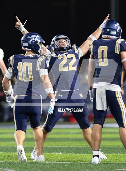 Thumbnail 2 in Briarwood Christian vs. Moody (AHSAA 5A Round 3) photogallery.