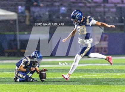Thumbnail 1 in Briarwood Christian vs. Moody (AHSAA 5A Round 3) photogallery.