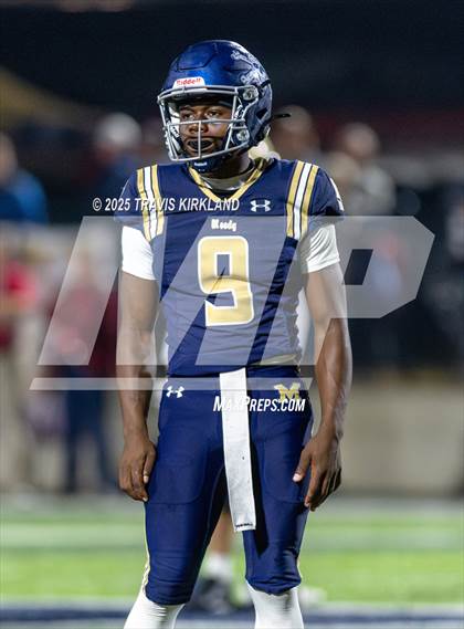 Thumbnail 3 in Briarwood Christian vs. Moody (AHSAA 5A Round 3) photogallery.