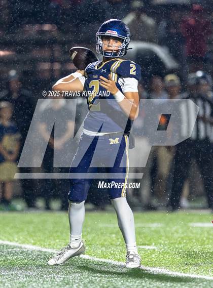 Thumbnail 3 in Briarwood Christian vs. Moody (AHSAA 5A Round 3) photogallery.