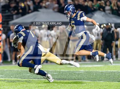 Thumbnail 1 in Briarwood Christian vs. Moody (AHSAA 5A Round 3) photogallery.
