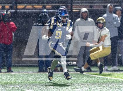 Thumbnail 3 in Briarwood Christian vs. Moody (AHSAA 5A Round 3) photogallery.
