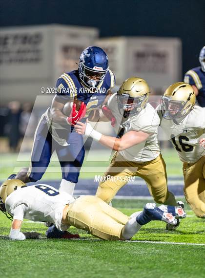 Thumbnail 3 in Briarwood Christian vs. Moody (AHSAA 5A Round 3) photogallery.