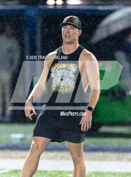 Thumbnail 3 in Briarwood Christian vs. Moody (AHSAA 5A Round 3) photogallery.