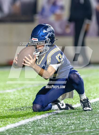 Thumbnail 1 in Briarwood Christian vs. Moody (AHSAA 5A Round 3) photogallery.