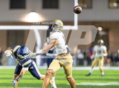 Thumbnail 2 in Briarwood Christian vs. Moody (AHSAA 5A Round 3) photogallery.