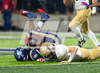 Thumbnail 2 in Briarwood Christian vs. Moody (AHSAA 5A Round 3) photogallery.