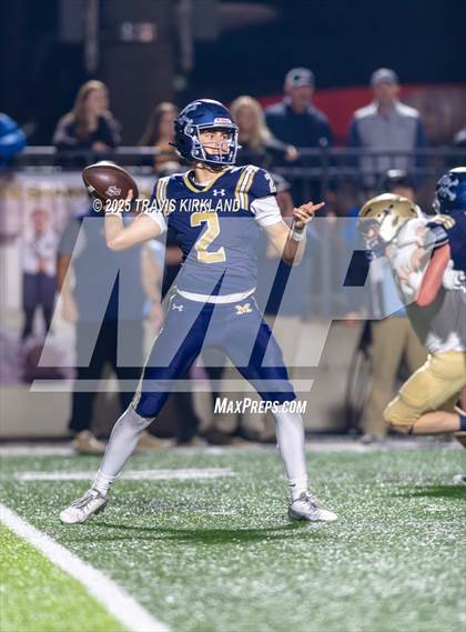 Thumbnail 1 in Briarwood Christian vs. Moody (AHSAA 5A Round 3) photogallery.
