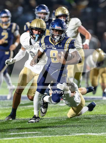 Thumbnail 2 in Briarwood Christian vs. Moody (AHSAA 5A Round 3) photogallery.