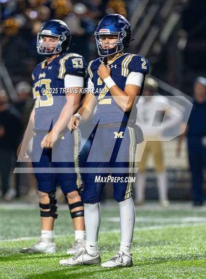 Thumbnail 2 in Briarwood Christian vs. Moody (AHSAA 5A Round 3) photogallery.