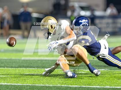 Thumbnail 2 in Briarwood Christian vs. Moody (AHSAA 5A Round 3) photogallery.