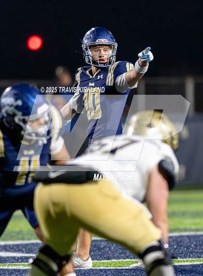 Thumbnail 1 in Briarwood Christian vs. Moody (AHSAA 5A Round 3) photogallery.
